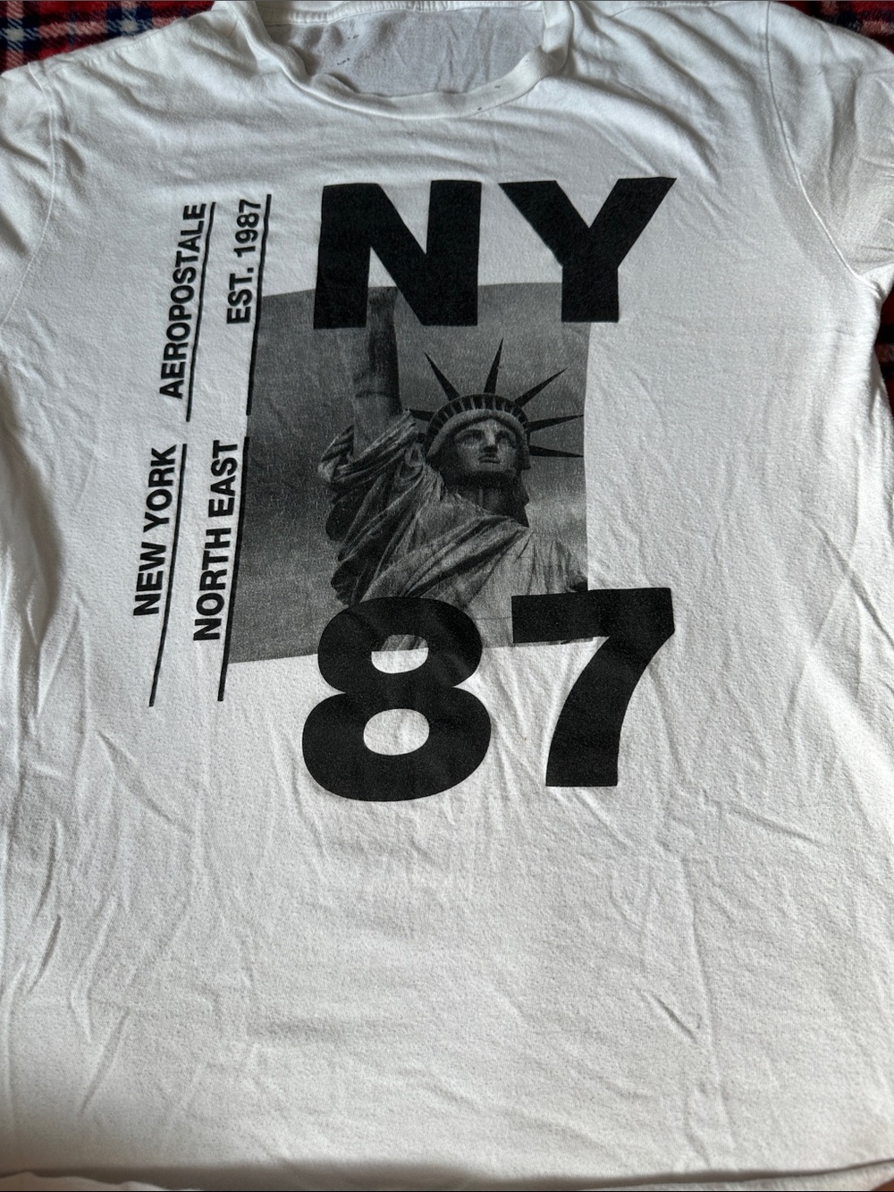 Aeropostale White NY 87 Statue of Liberty Graphic Tee